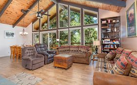 Cedar Mountain Lodge