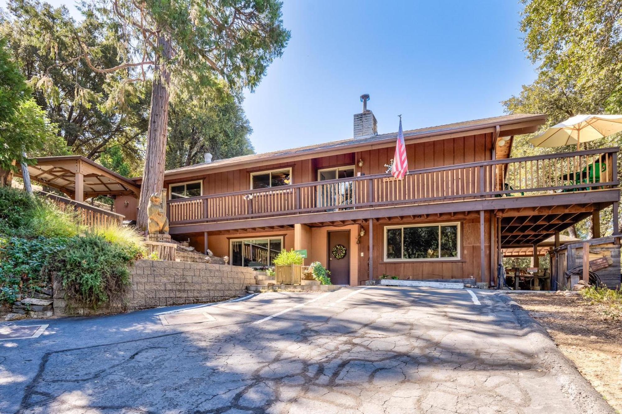 Cedar Mountain Lodge Oakhurst Exterior photo